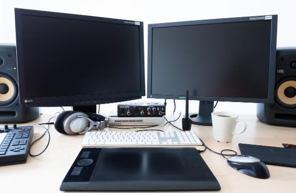 檢查顯示器是否開啟