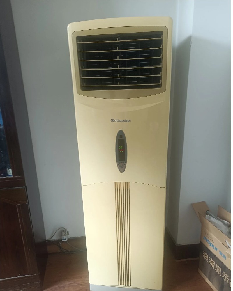 #辦公室的春蘭空調(diào)依然在孜孜不倦地工作著…#